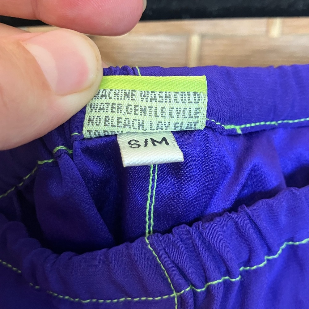 100% Silk Casa Verde Royal Purple Two-Piece Set - Picture 8 of 8